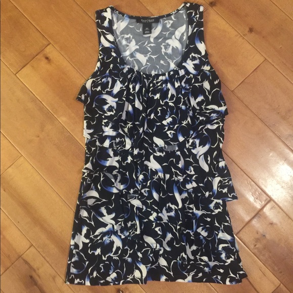 White House Black Market Tops - 💥Sale💥White House Black Market Tank Top Size Xs